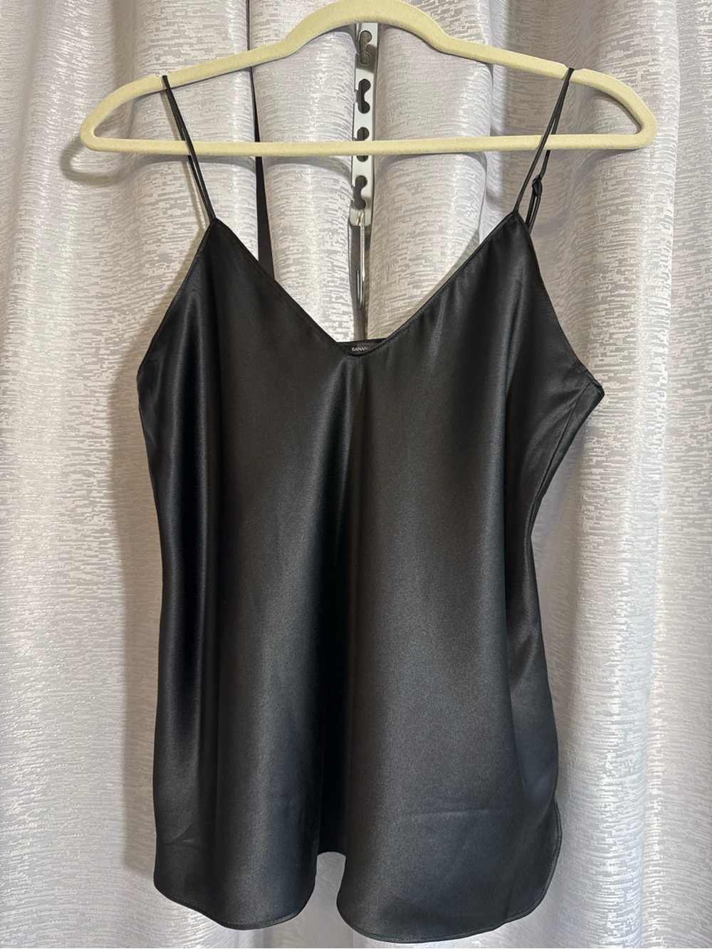 NWT Banana Republic Black 100% Silk Satin Cami Adjustable Straps Size Small